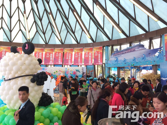 南寧恒大國際中心首屆大型“魔幻海洋氣球展”引圍觀，精彩不斷