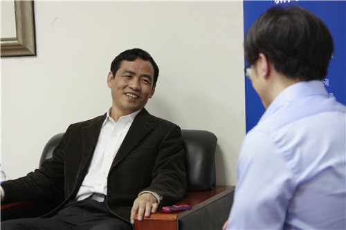 發布會后，中國國際展覽中心集團公司總裁賀彩龍接受千龍網記者獨家專訪